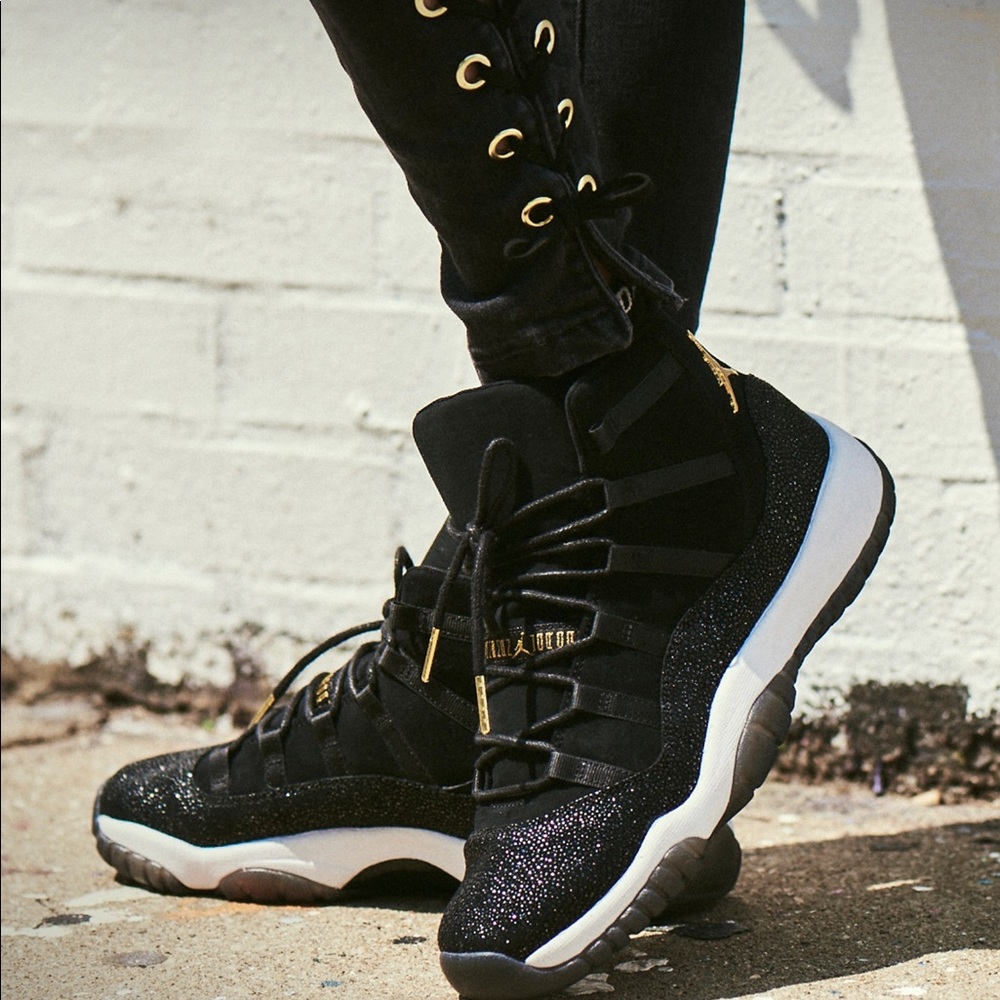 Retro Jordan 11  Stingray size 6! Sold